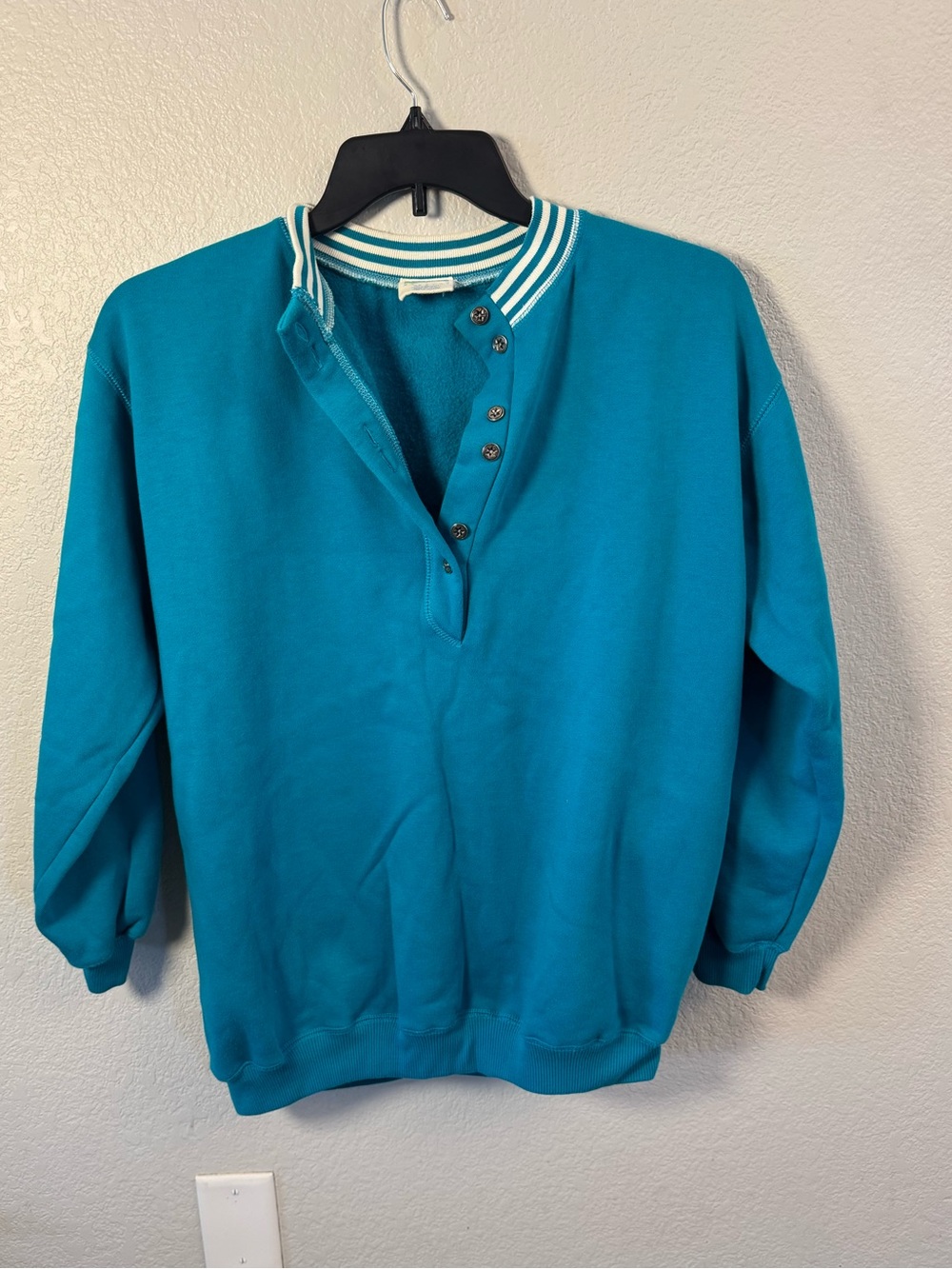 Vintage 90s Cheetah Teal Button Front Henley Sweatshirt M